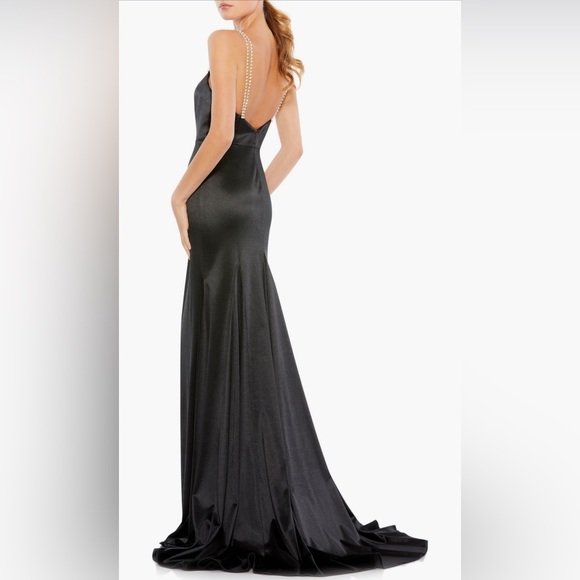 Mac Duggal Rhinestone Strap Satin Trumpet Gown, size 8 - Picture 2 of 11